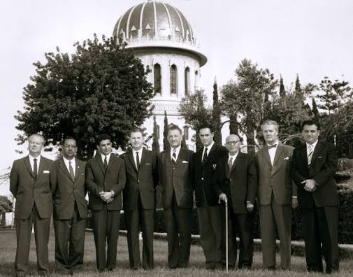 Wajumbe wa kwanza wa Nyumba ya Haki ya Ulimwengu, waliochaguliwa Aprili 1963.